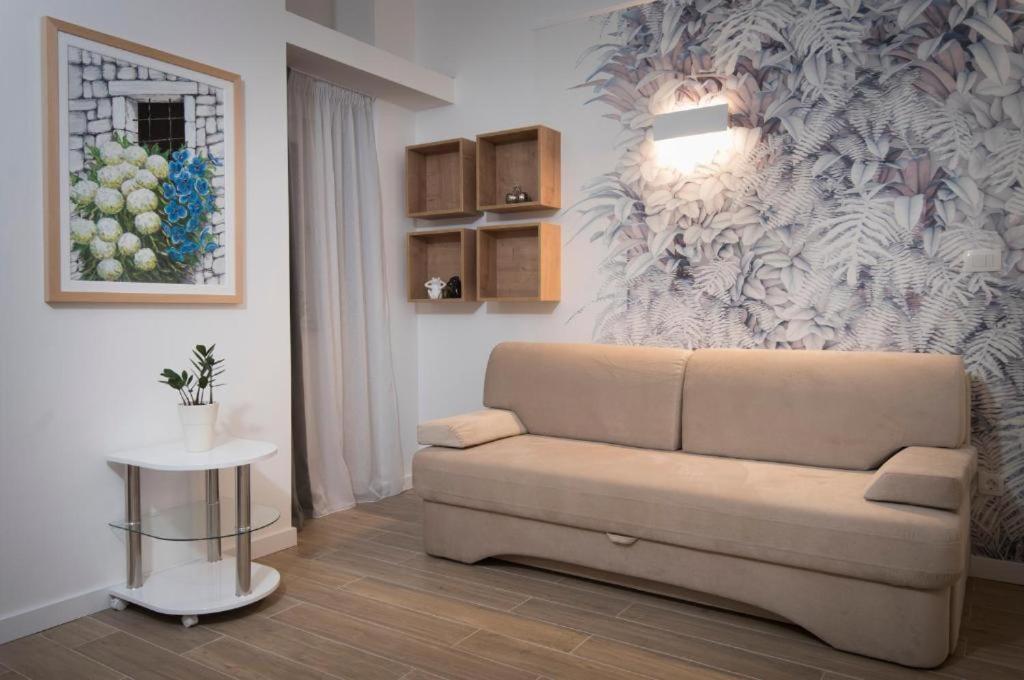 Villa J&J Apartments Residence With Swimming Pool Podstrana Zewnętrze zdjęcie