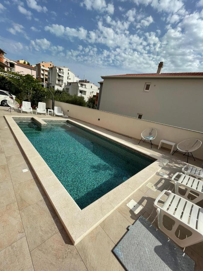 Villa J&J Apartments Residence With Swimming Pool Podstrana Zewnętrze zdjęcie