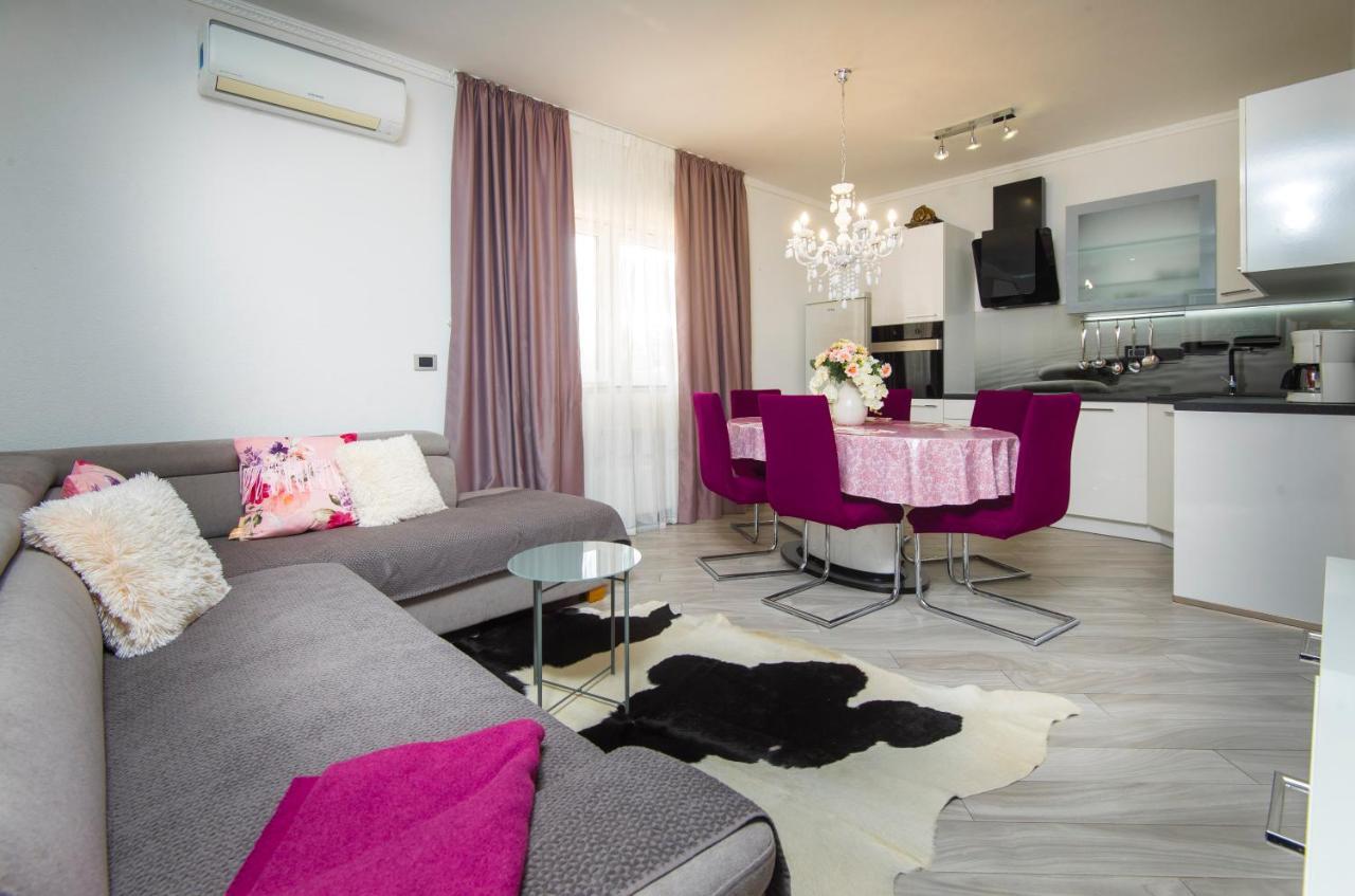 Villa J&J Apartments Residence With Swimming Pool Podstrana Zewnętrze zdjęcie